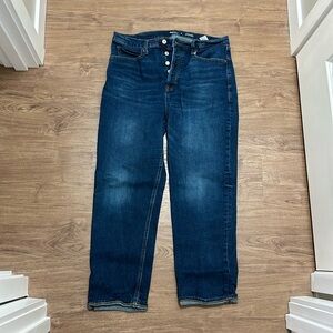 Old Navy Extra High-Rise Sky-Hi Straight